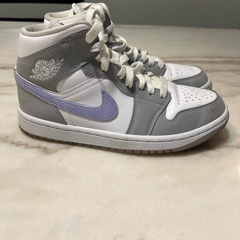 Wms Air Jordan Wolf Grey shoes
